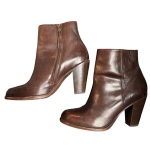 Frye Jenny Brown Leather High Heel Ankle Boots Size 8.5 Classic Side Zip 3475388